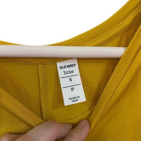 Old navy luxe yellow small tank top - Picture 3 of 3